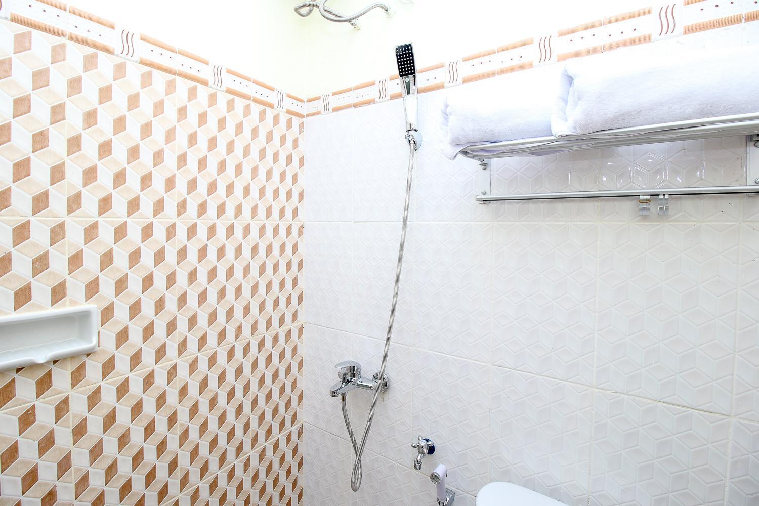 เรดดอร์ซ ชาเรียะห์ แอต ปาห์ลาวัน ซิโดอาร์โจ Hotel ภายนอก รูปภาพ